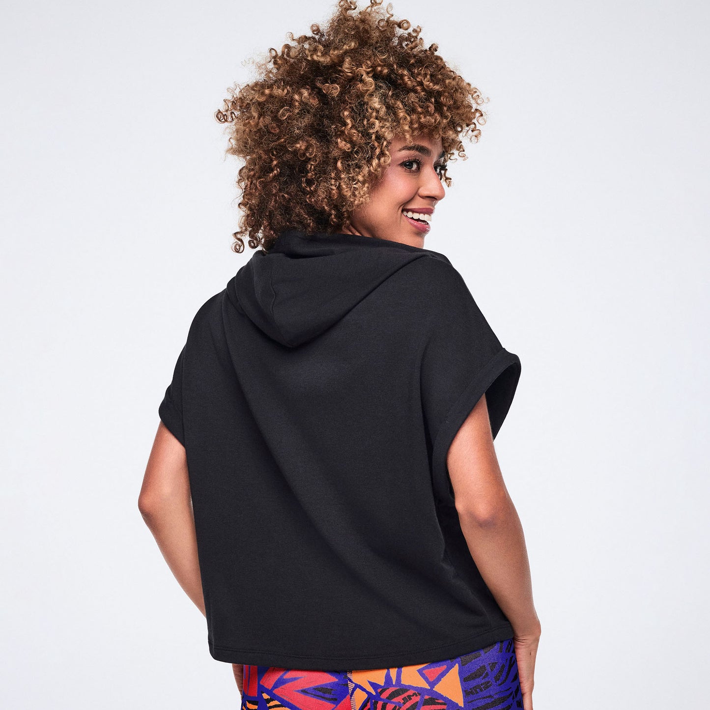 Wildbeat Short Sleeve Crop Pullover Hoodie Z1T001127