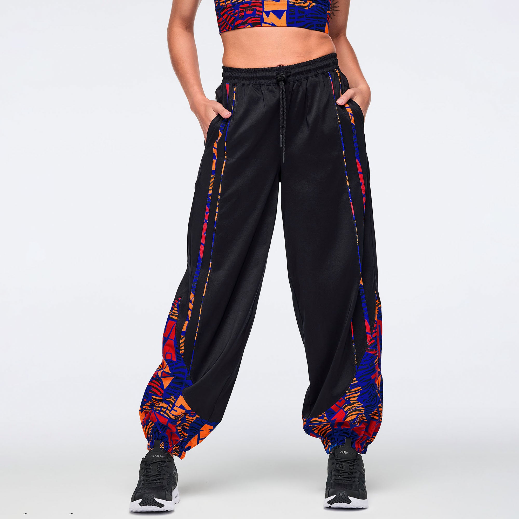 Wildbeat Woven Slouch Pants With Piping Z1B000762 – Zumba Wear Singapore
