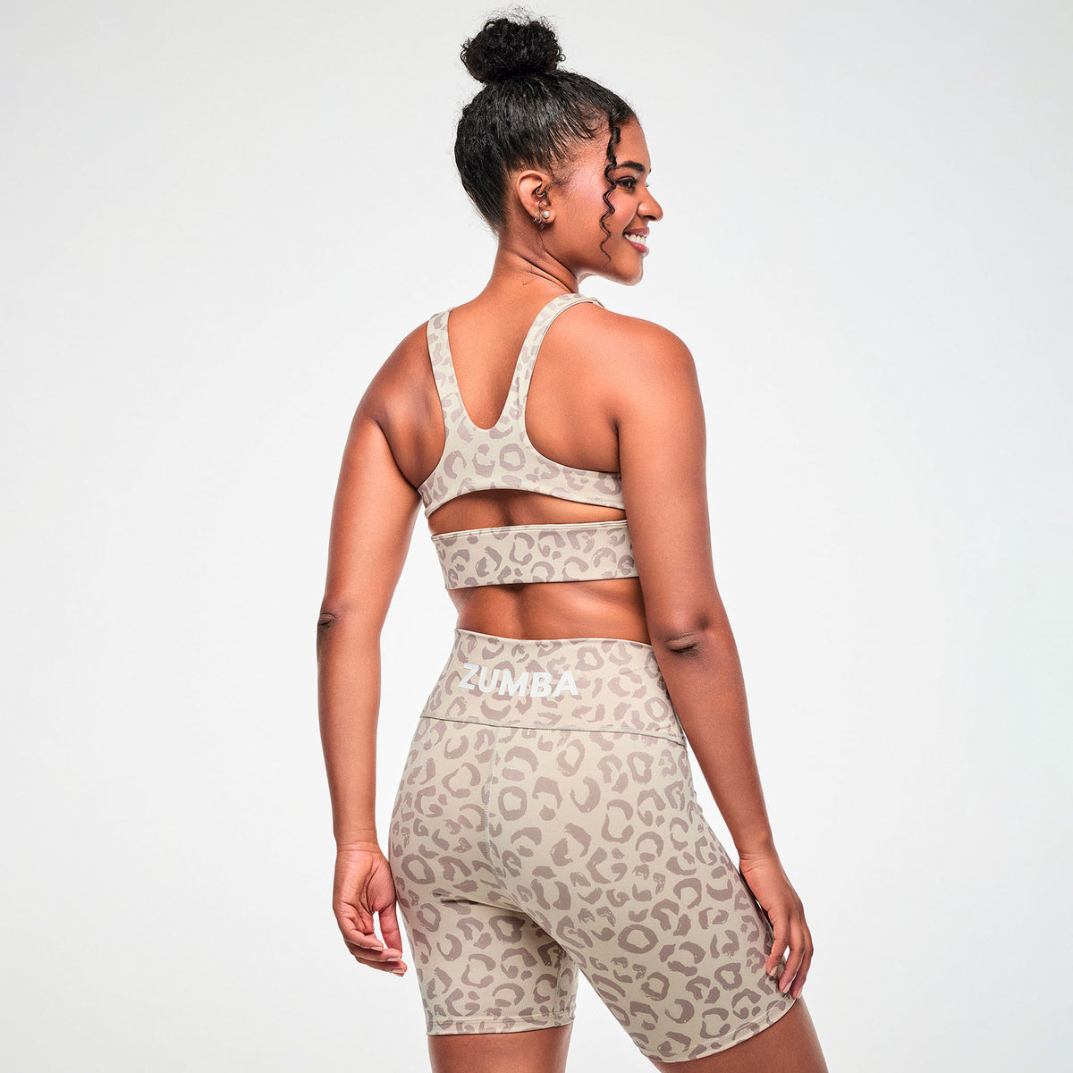 Zumba Scoop Neck Bra - Beige/Tonal