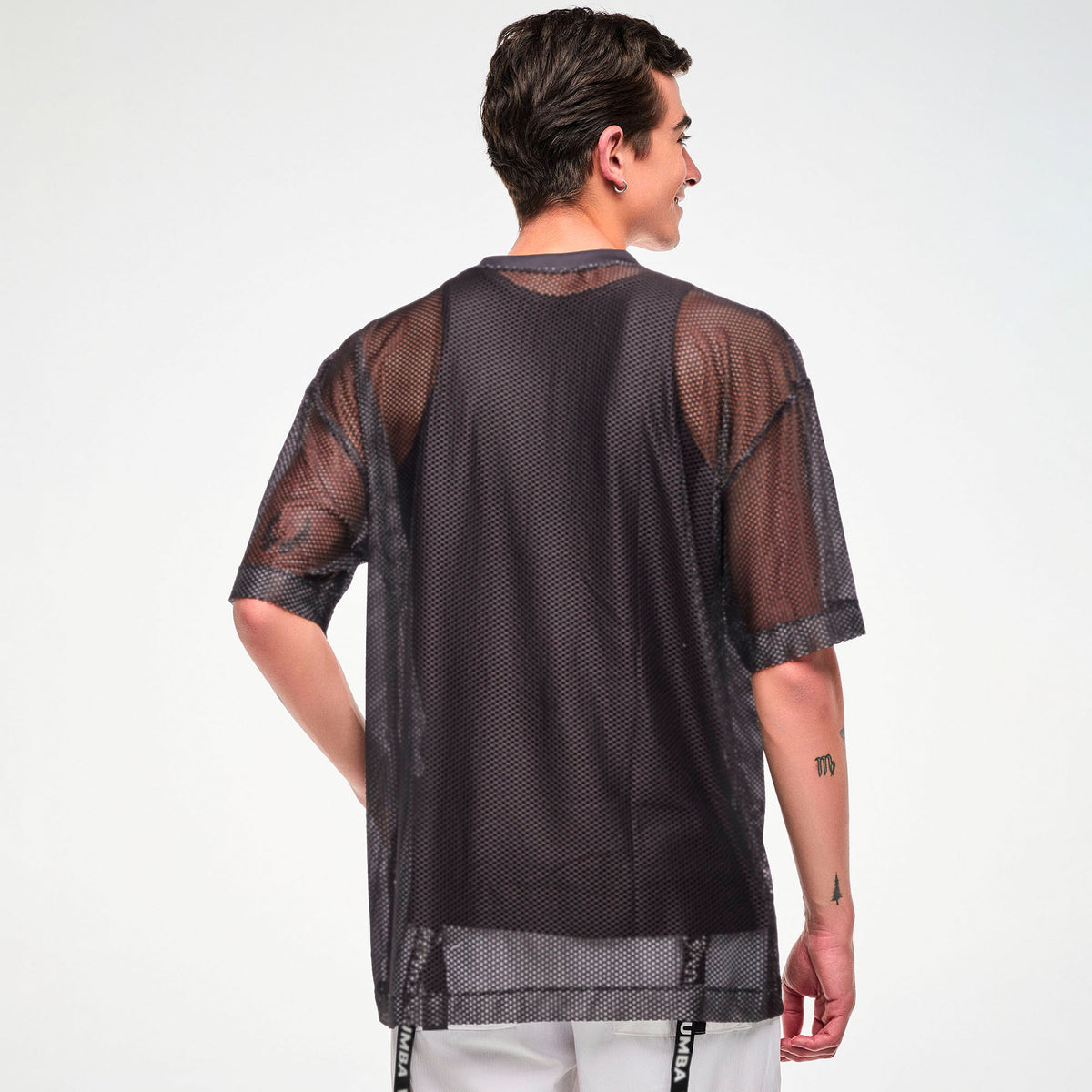 Zumba Basic Oversized Mesh V-Neck Top - Black