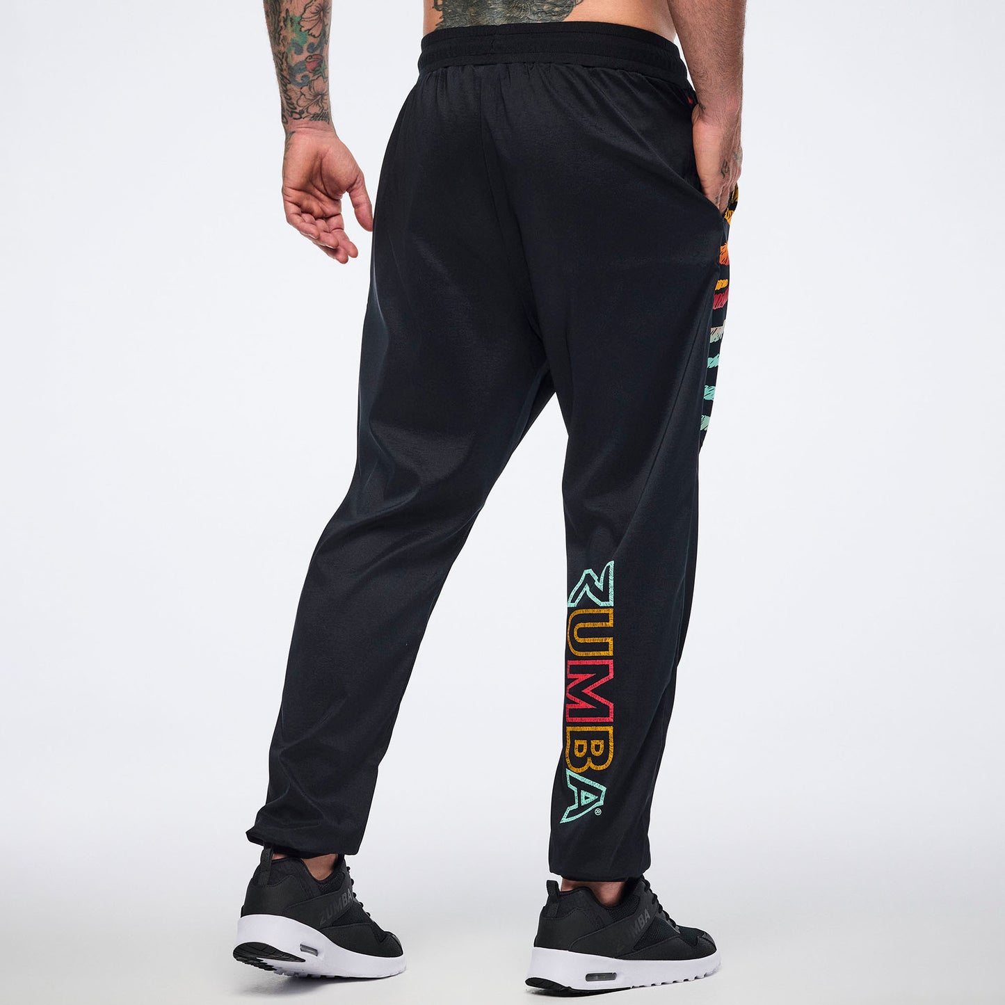 Wildbeat Men's Woven Joggers Z2B000102