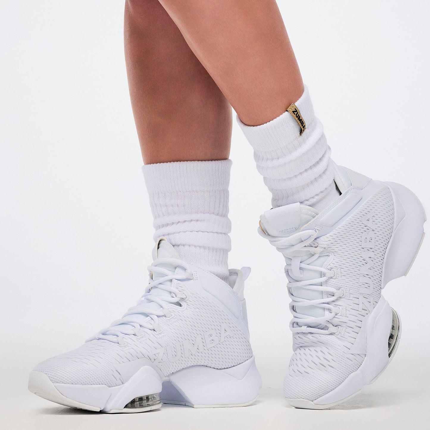 Worldwide Scrunch Socks - White Z3A000327