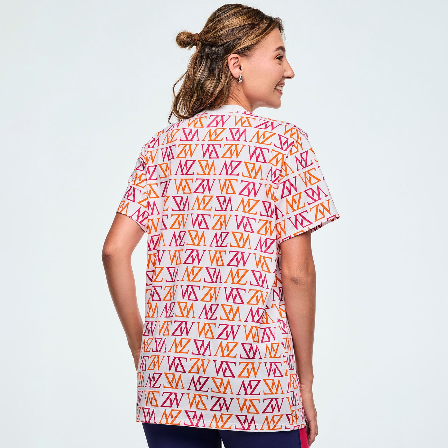 Class of 2001 Unisex Crew Neck Tee - White/Pink Z3T000321